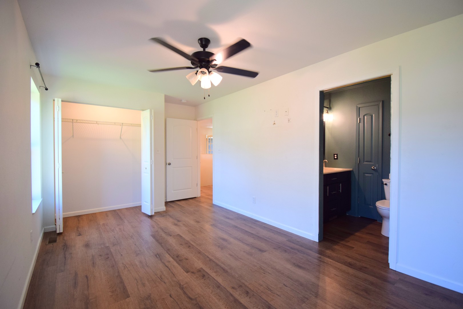 824 N Pace Avenue Property Photo 8