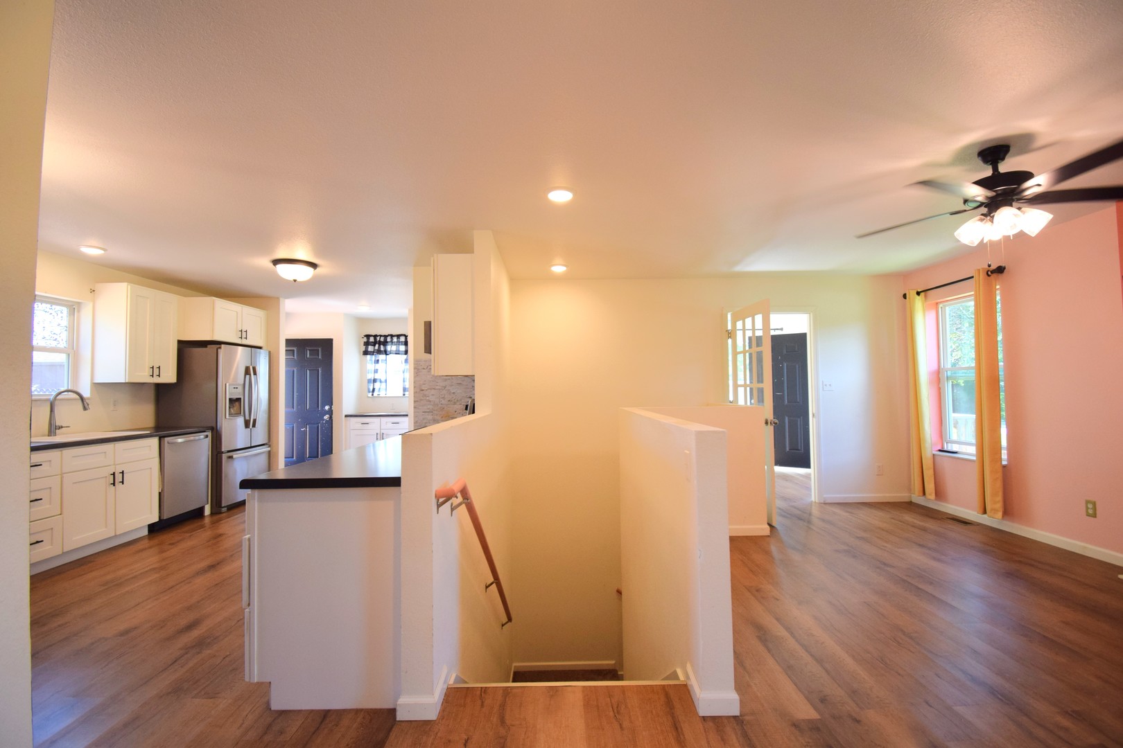 824 N Pace Avenue Property Photo 18