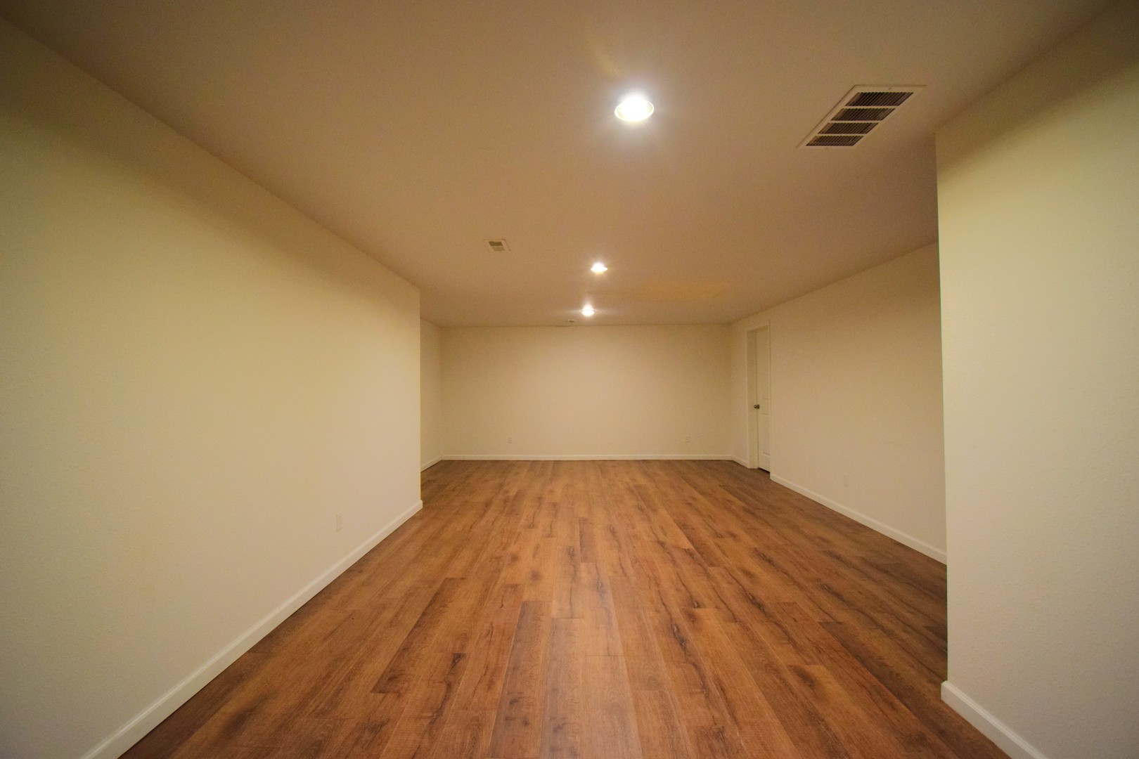 824 N Pace Avenue Property Photo 19