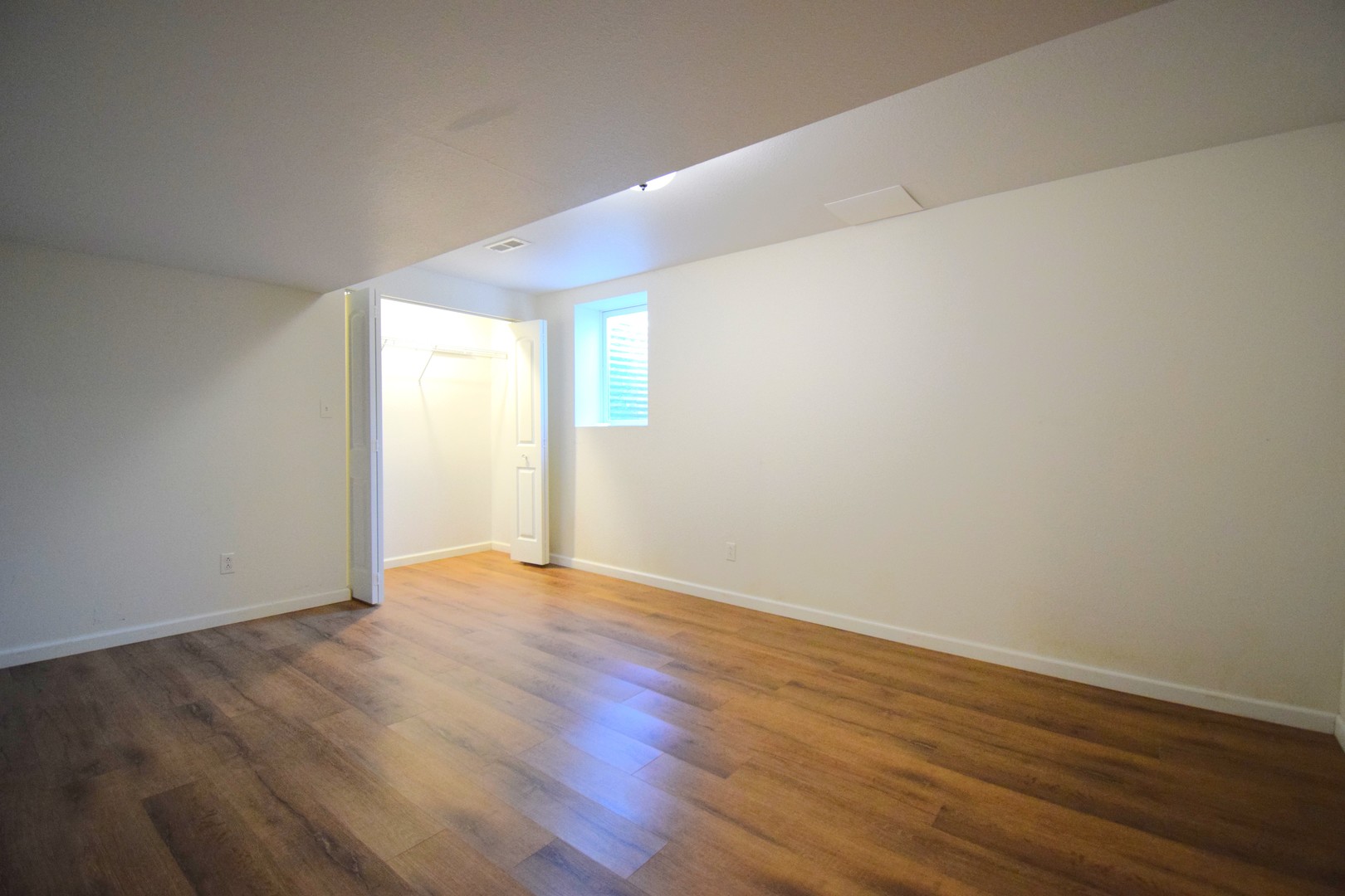 824 N Pace Avenue Property Photo 21