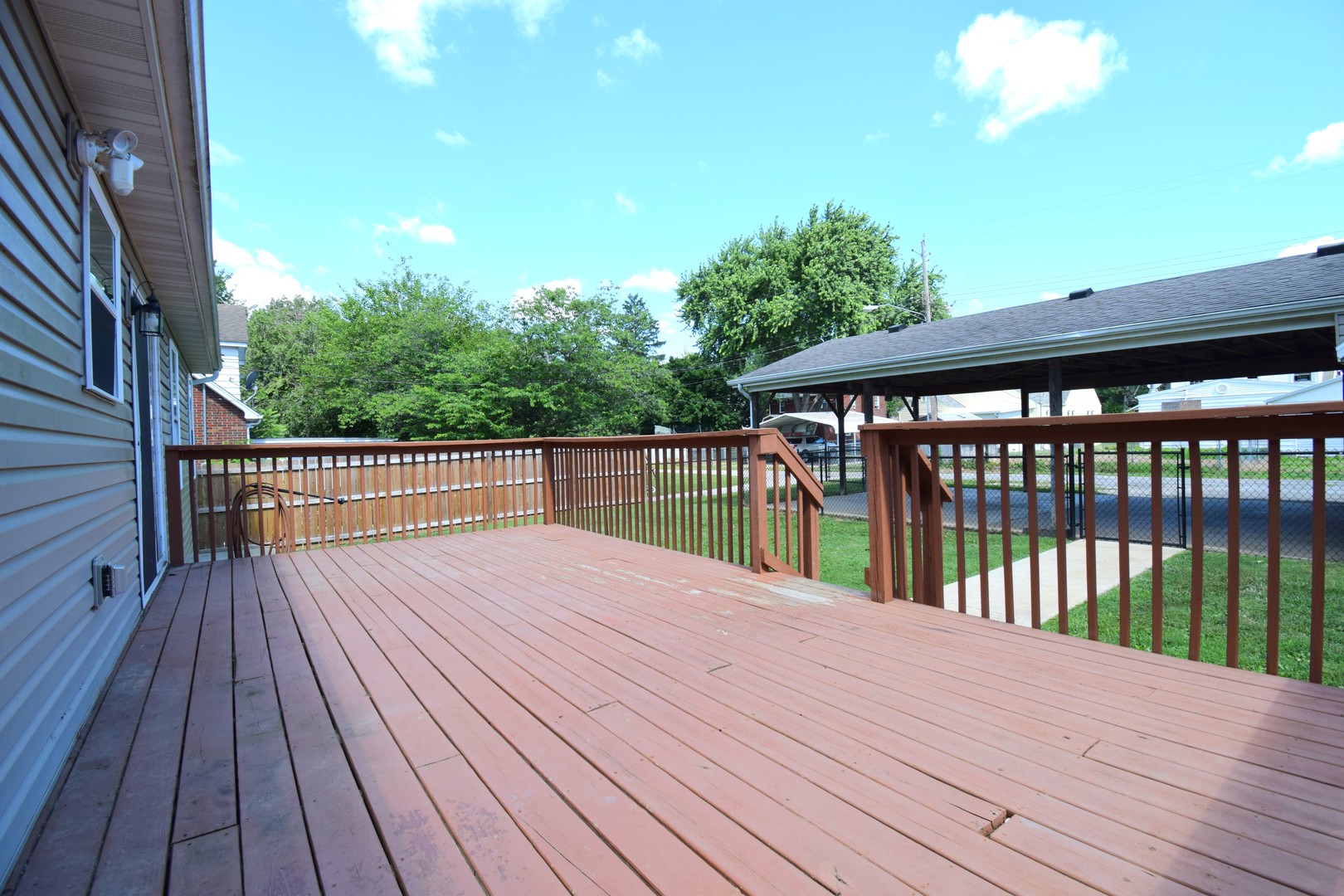824 N Pace Avenue Property Photo 24