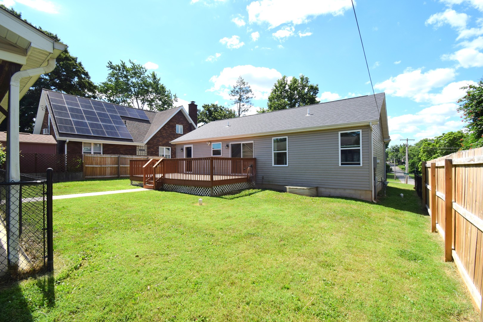 824 N Pace Avenue Property Photo 25