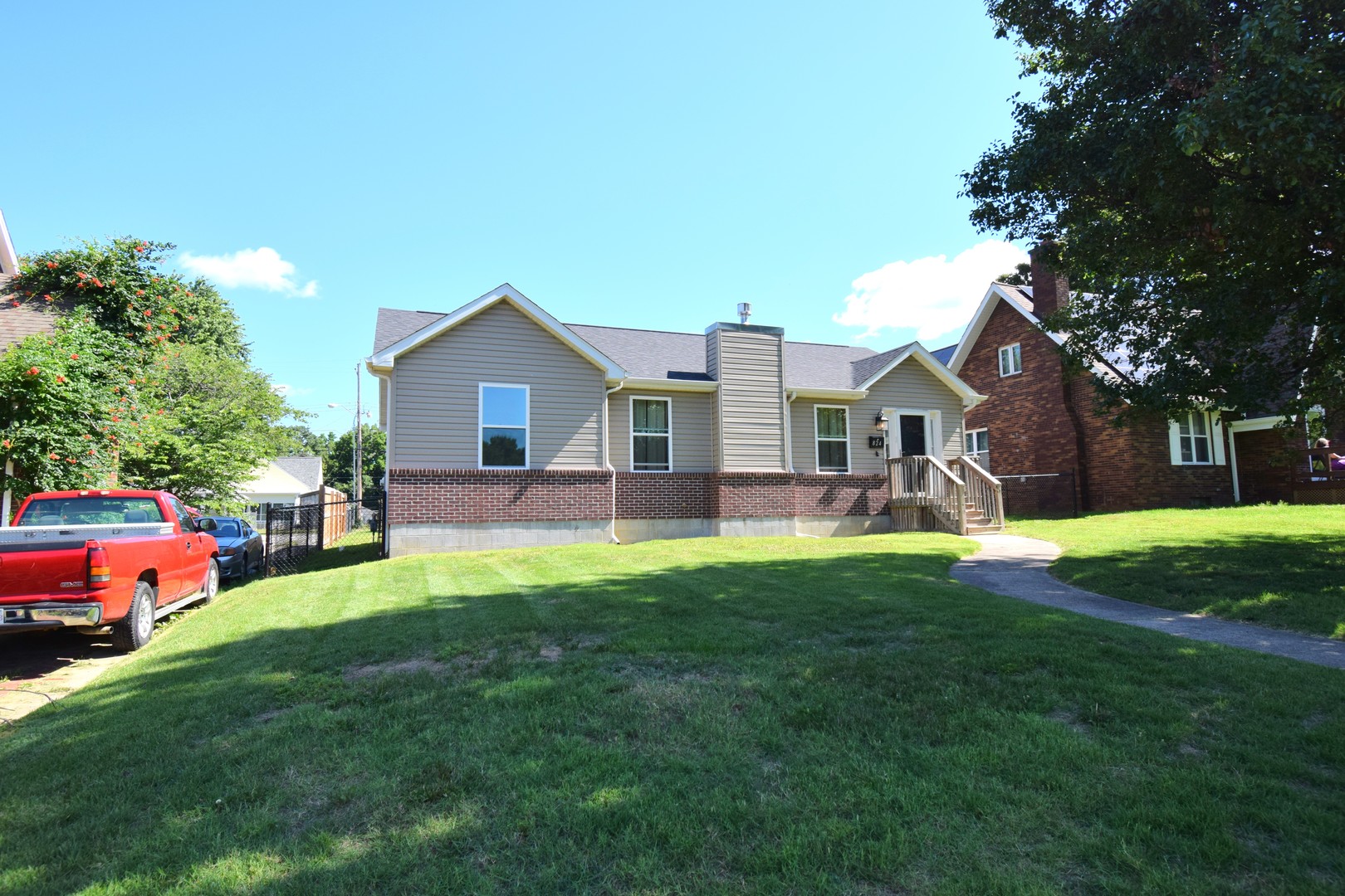 824 N Pace Avenue Property Photo 30