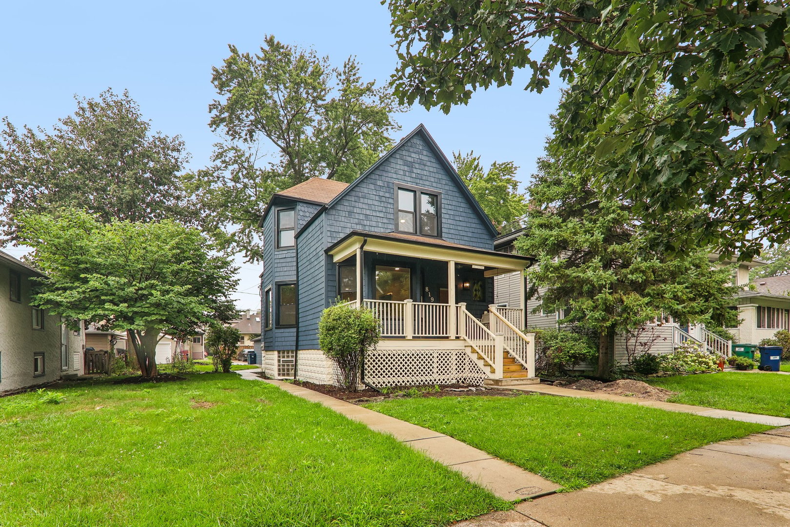 819 Mapleton Avenue Property Photo 3