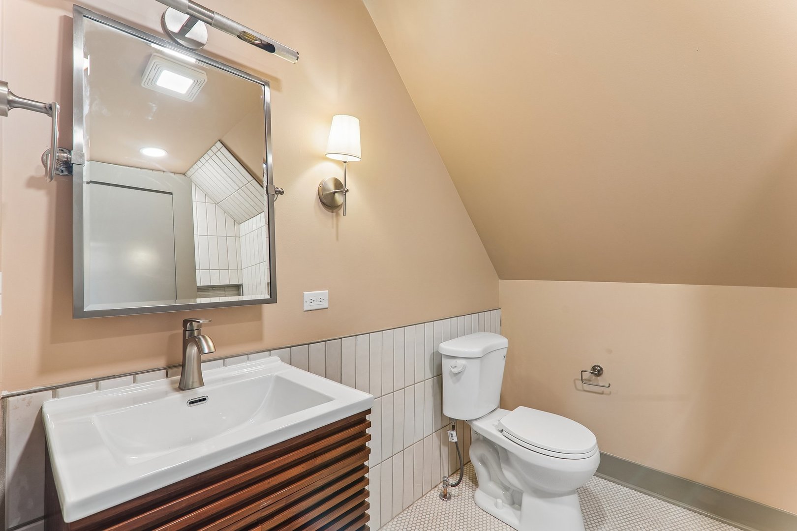 819 Mapleton Avenue Property Photo 26