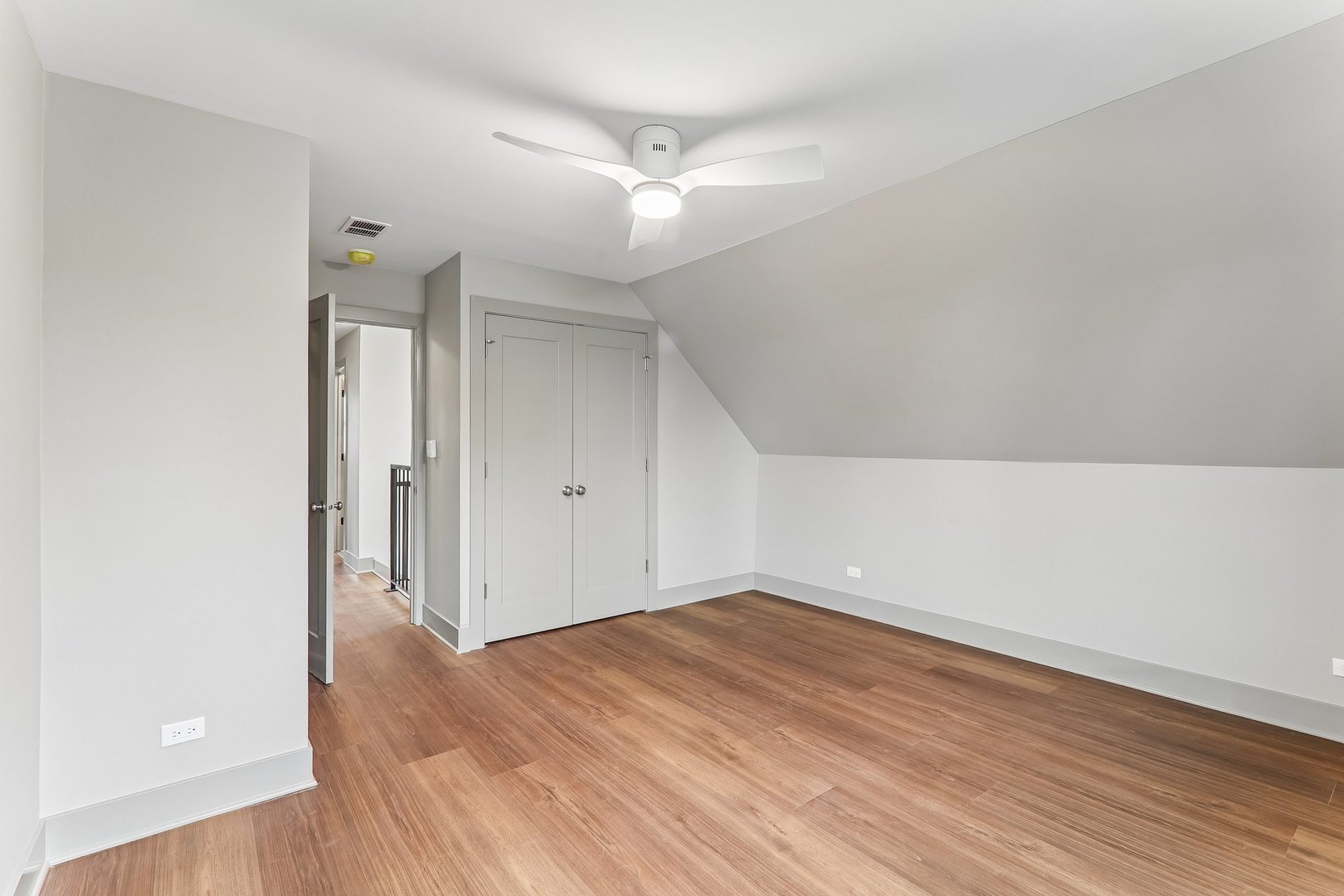 819 Mapleton Avenue Property Photo 34