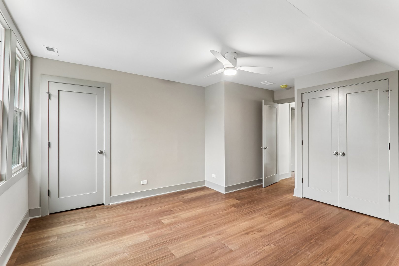 819 Mapleton Avenue Property Photo 35