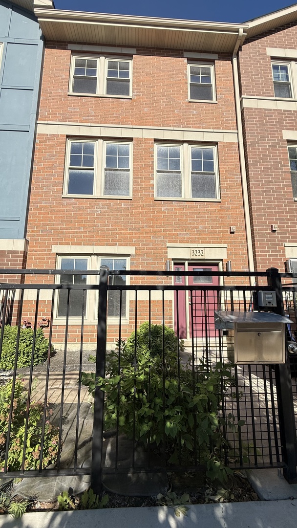 3232 S Shields Avenue Property Photo 1
