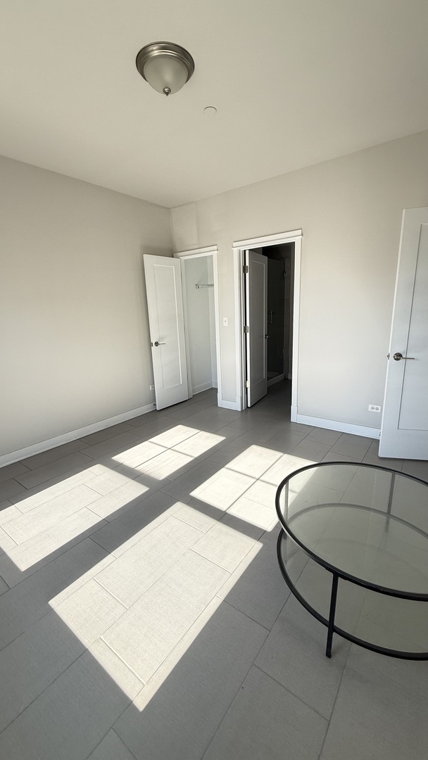 3232 S Shields Avenue Property Photo 6