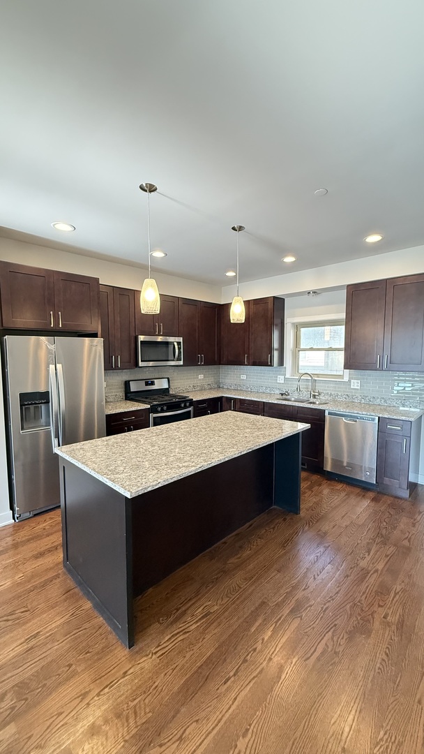 3232 S Shields Avenue Property Photo 12