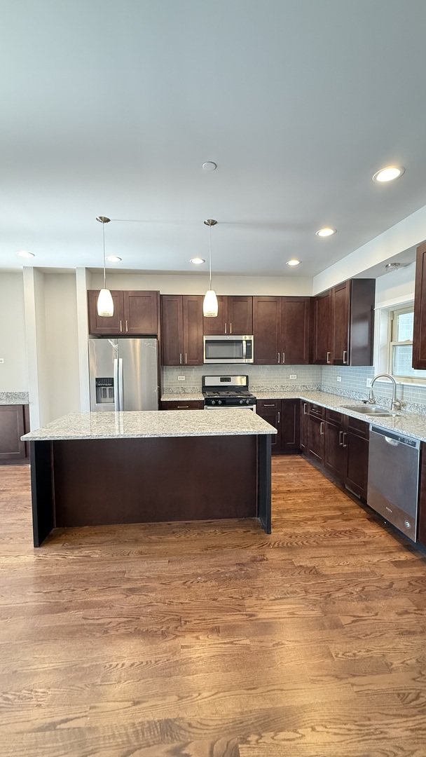3232 S Shields Avenue Property Photo 17