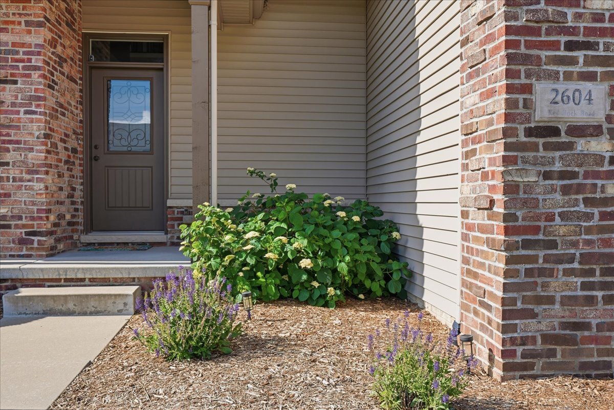 2604 Red Rock Road Property Photo 2