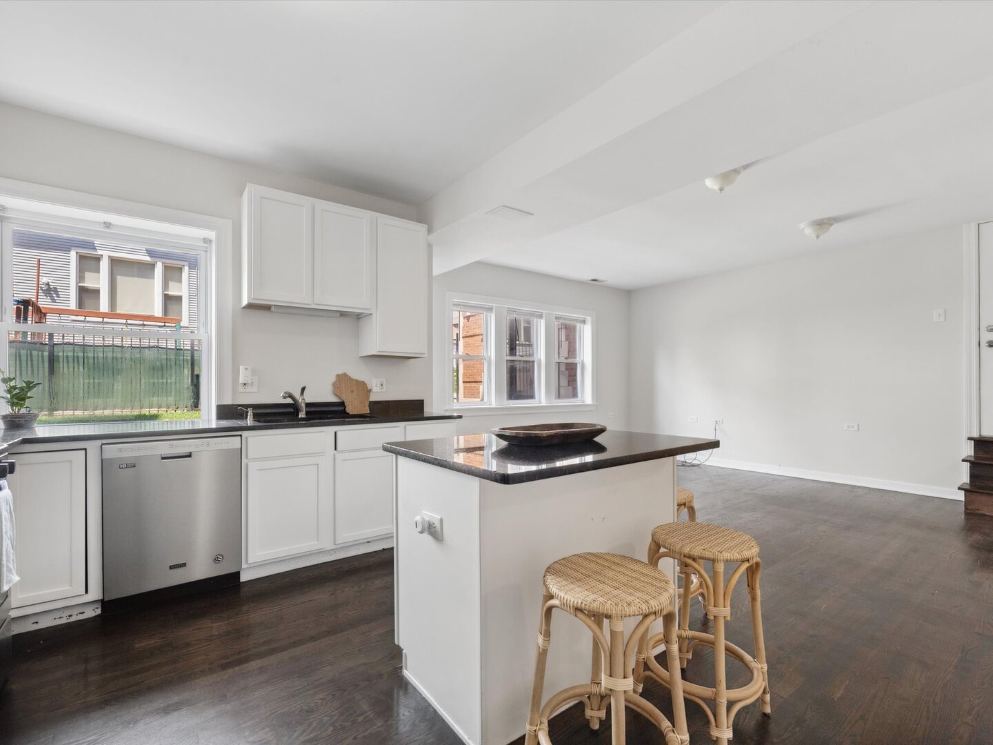3042 W Diversey Avenue G Property Photo 5