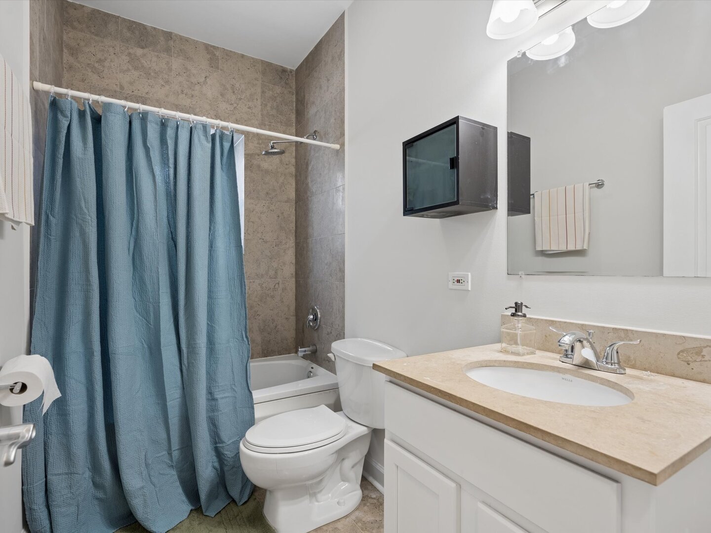 3042 W Diversey Avenue G Property Photo 17