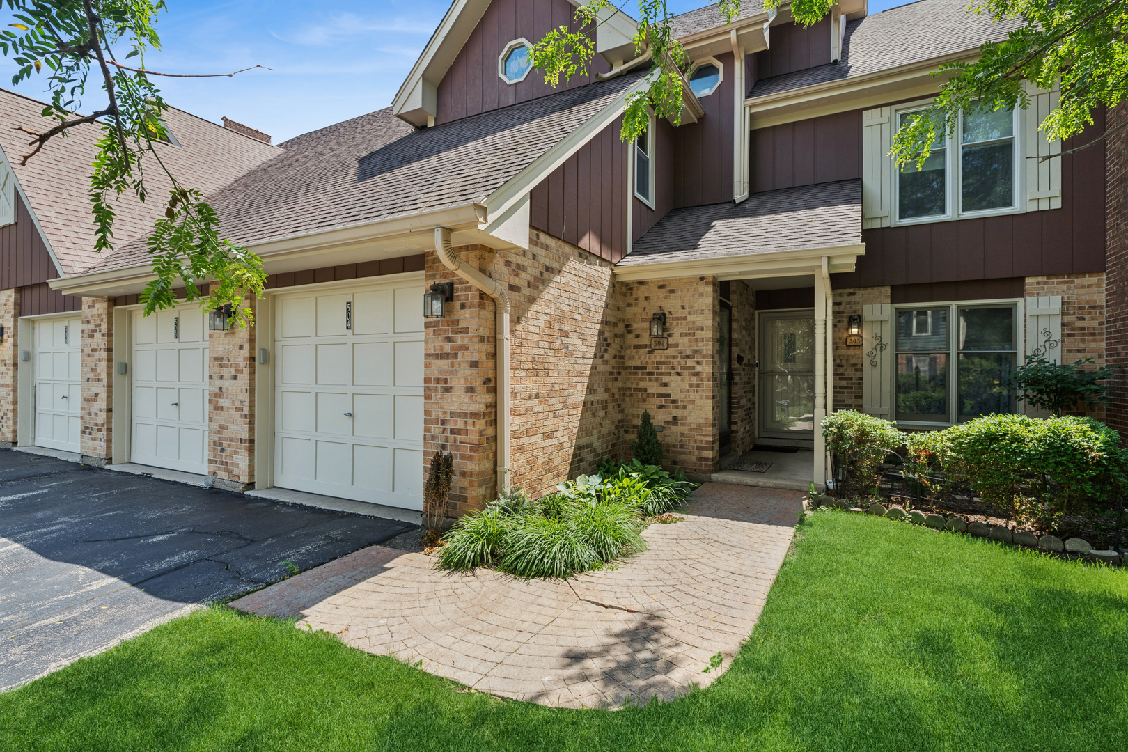 503 Country Lane Property Photo 1