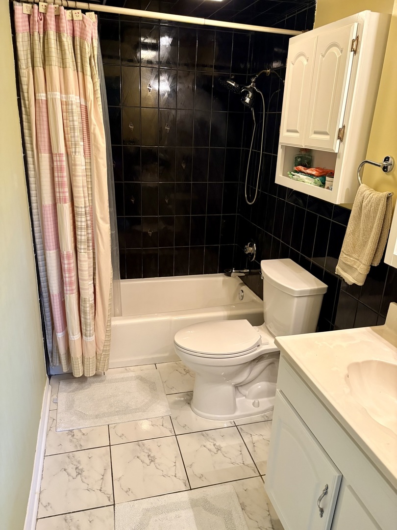 41 E Janata Boulevard 3a Property Photo 18