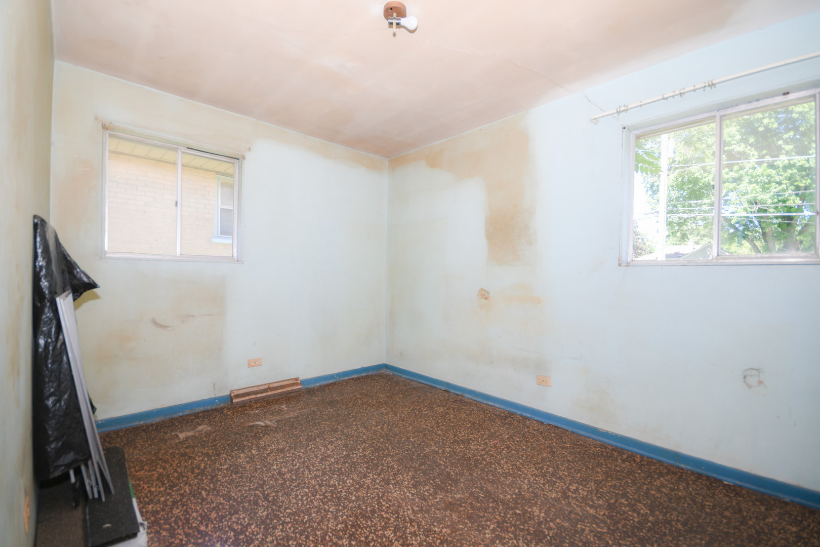 1224 Center Avenue Property Photo 11