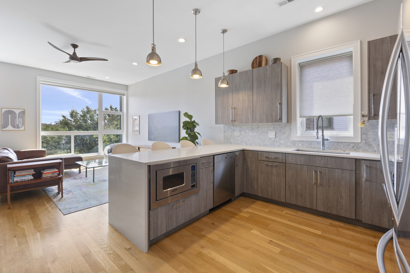 1810 S Racine Avenue 3 Property Photo 6