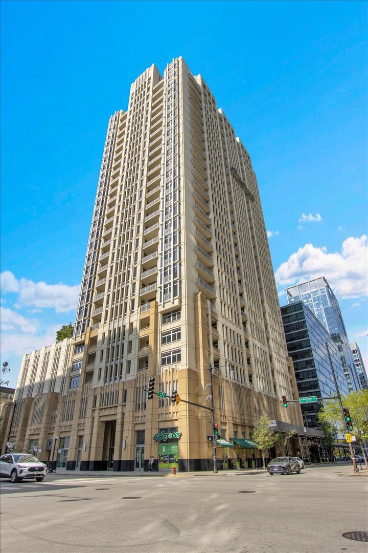 1400 S Michigan Avenue 2608 Property Photo 1