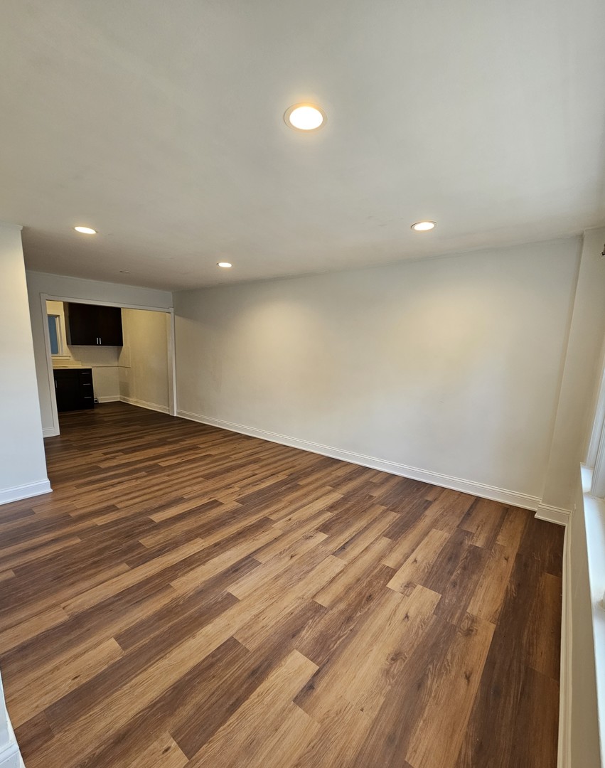 4025 W 58th Place Property Photo 5