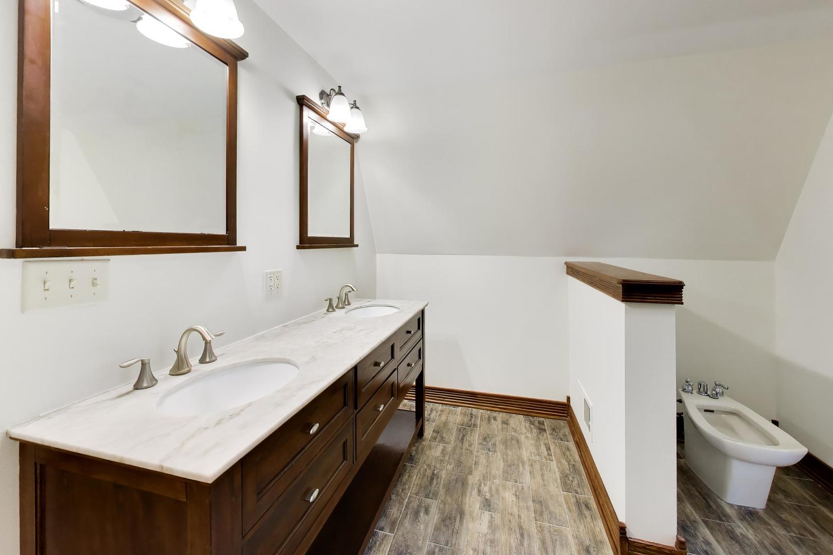 401 N River Road Property Photo 19
