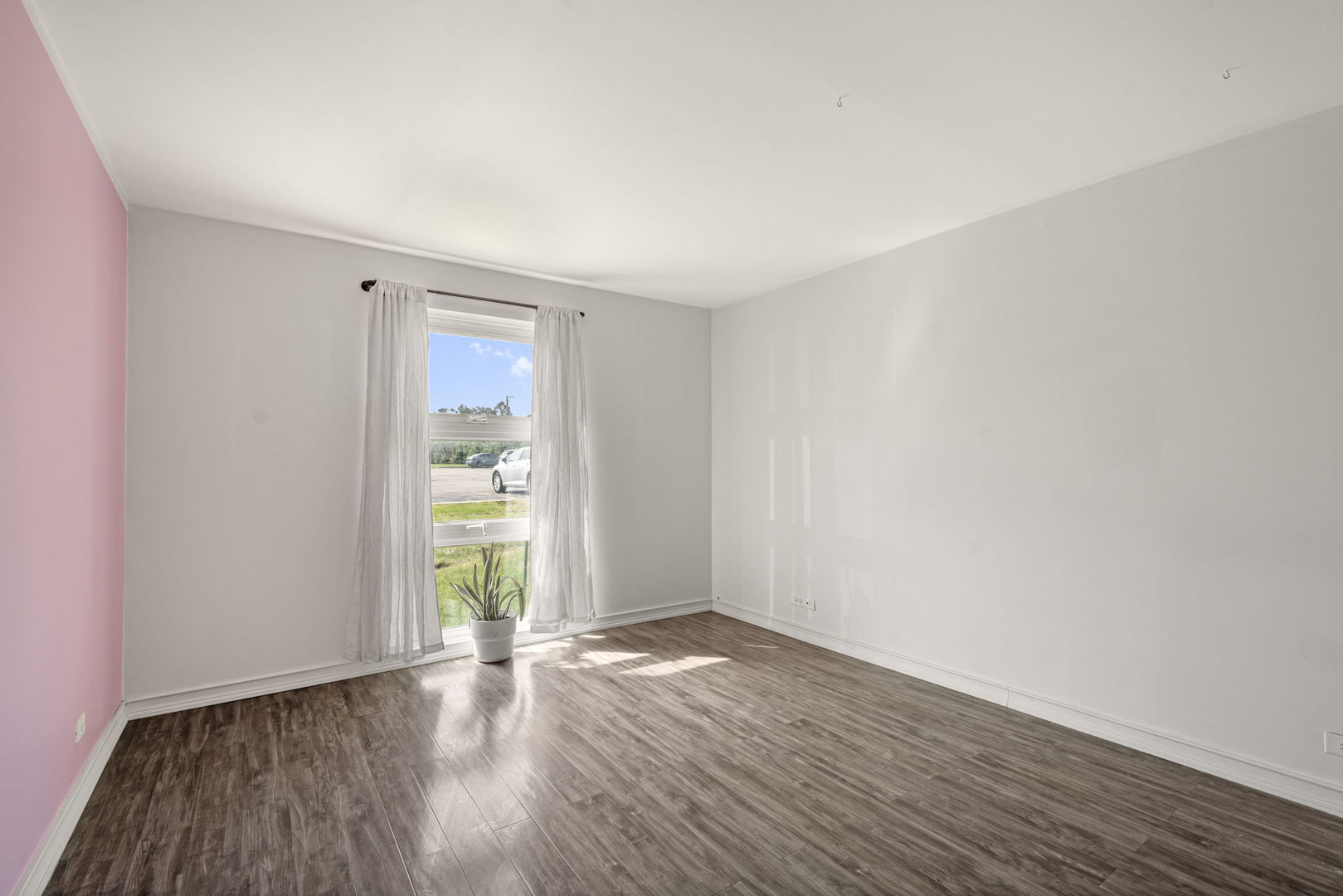 7229 W Higgins Avenue 105 Property Photo 16