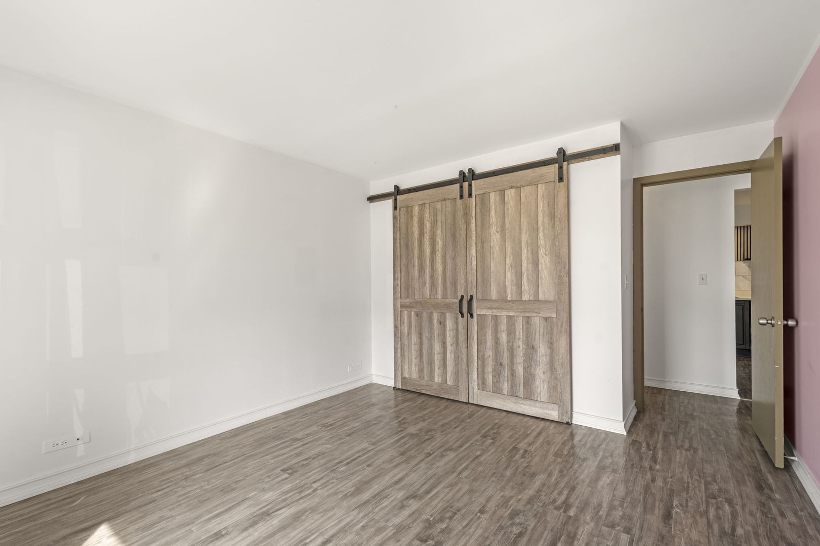 7229 W Higgins Avenue 105 Property Photo 17