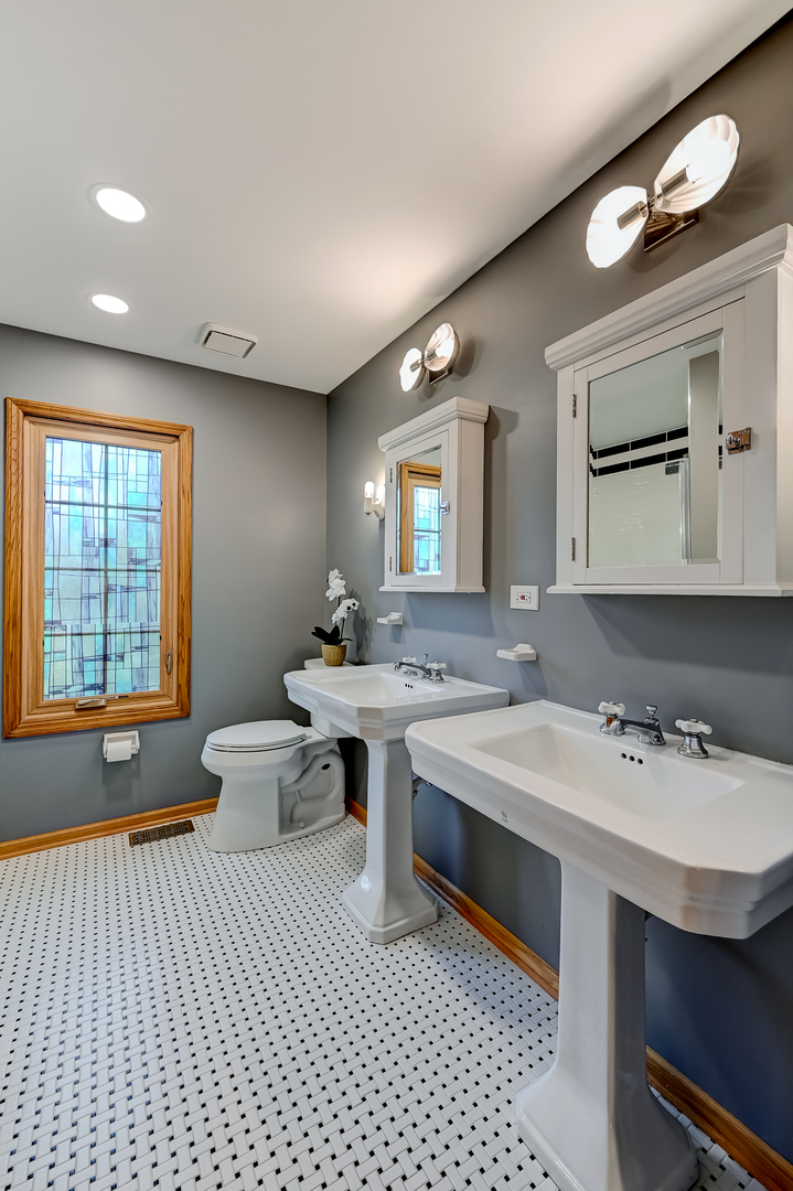 8701 Lake Ridge Drive Property Photo 21