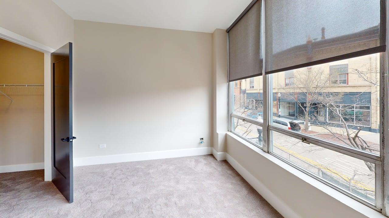 40 Dupage Court 206 Property Photo 5