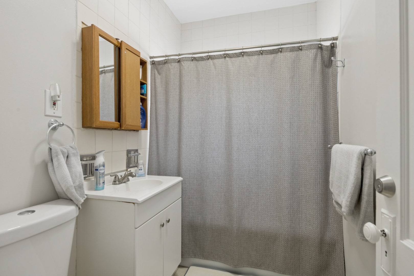 2205 N Melvina Avenue Property Photo 7