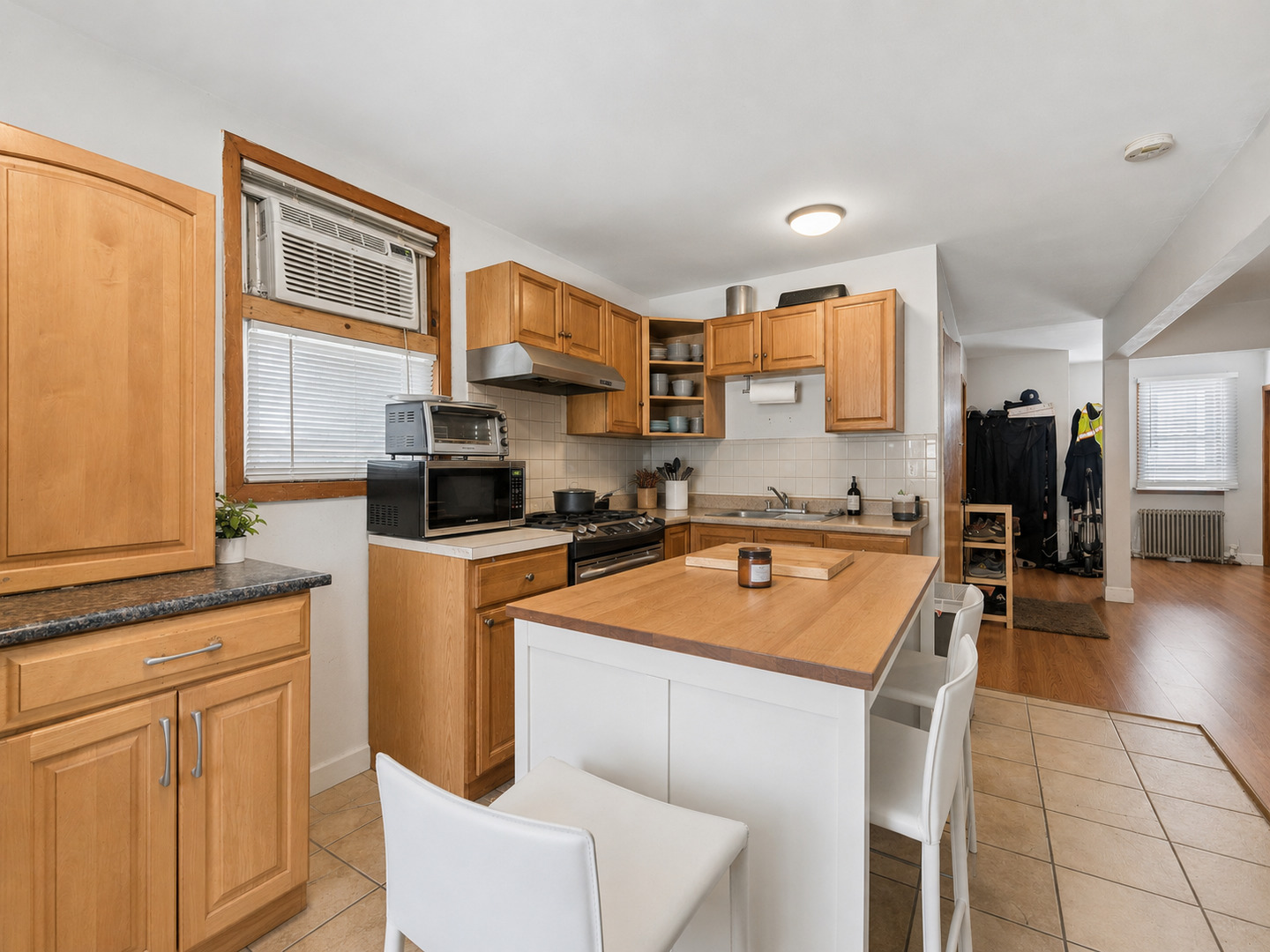 2205 N Melvina Avenue Property Photo 22