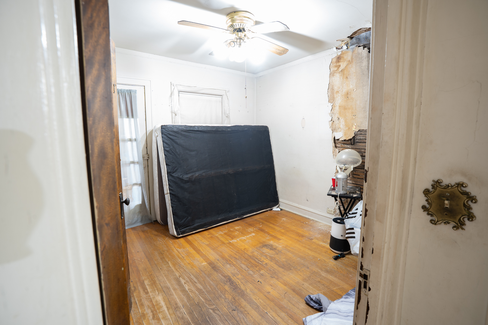 8014 S Perry Avenue Property Photo 9