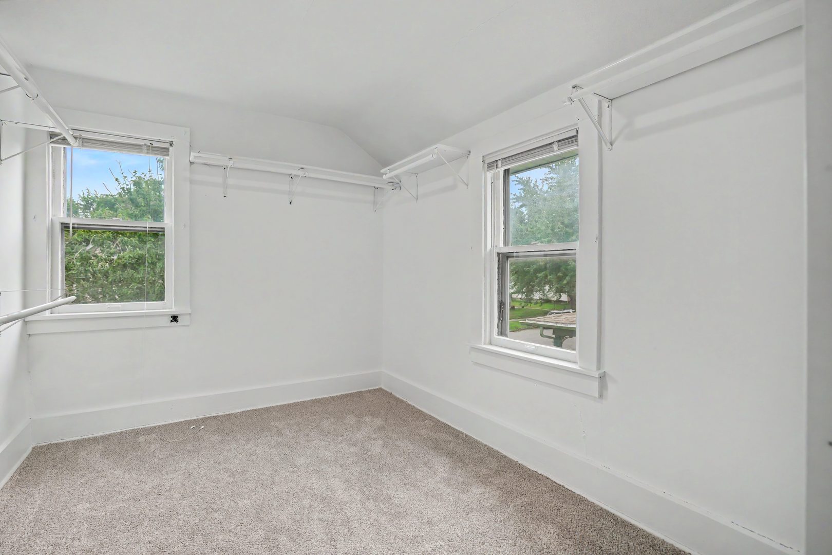 2350 Farnam Street Property Photo 24