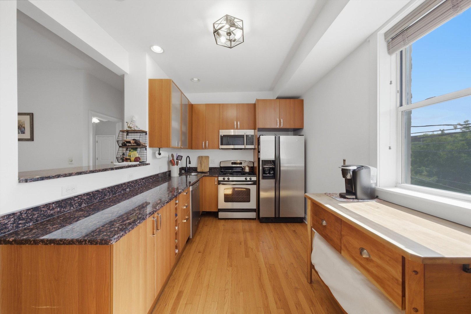 4444 N Beacon Street 2 Property Photo 13