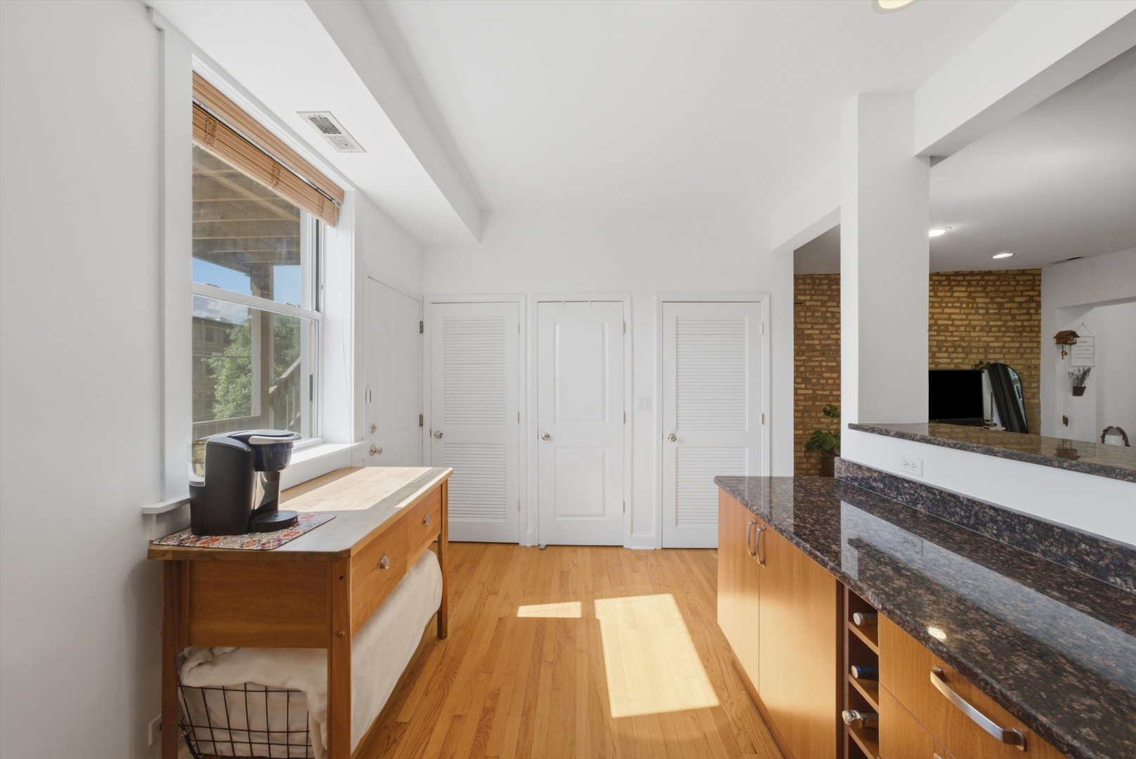 4444 N Beacon Street 2 Property Photo 16