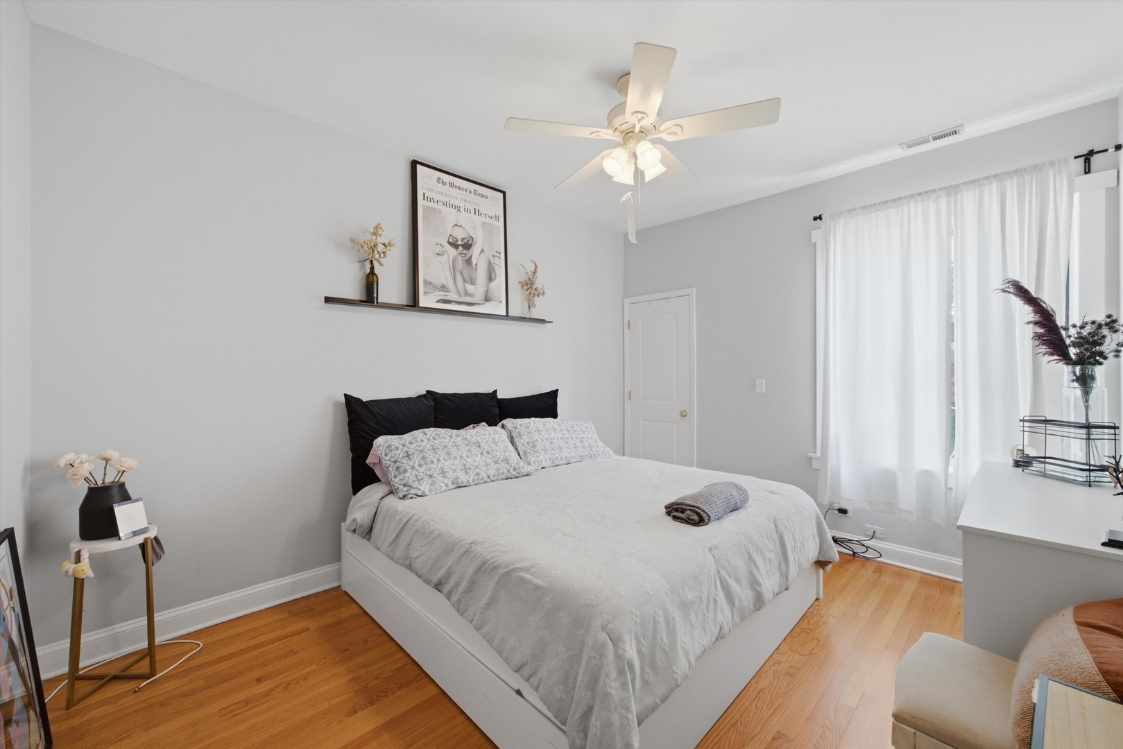 4444 N Beacon Street 2 Property Photo 17