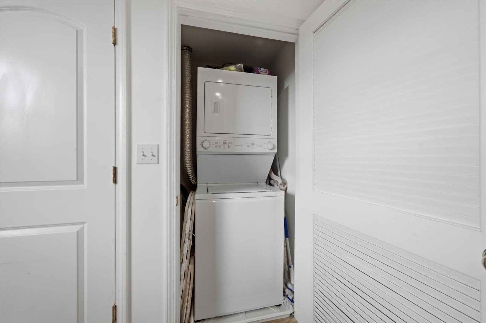 4444 N Beacon Street 2 Property Photo 23