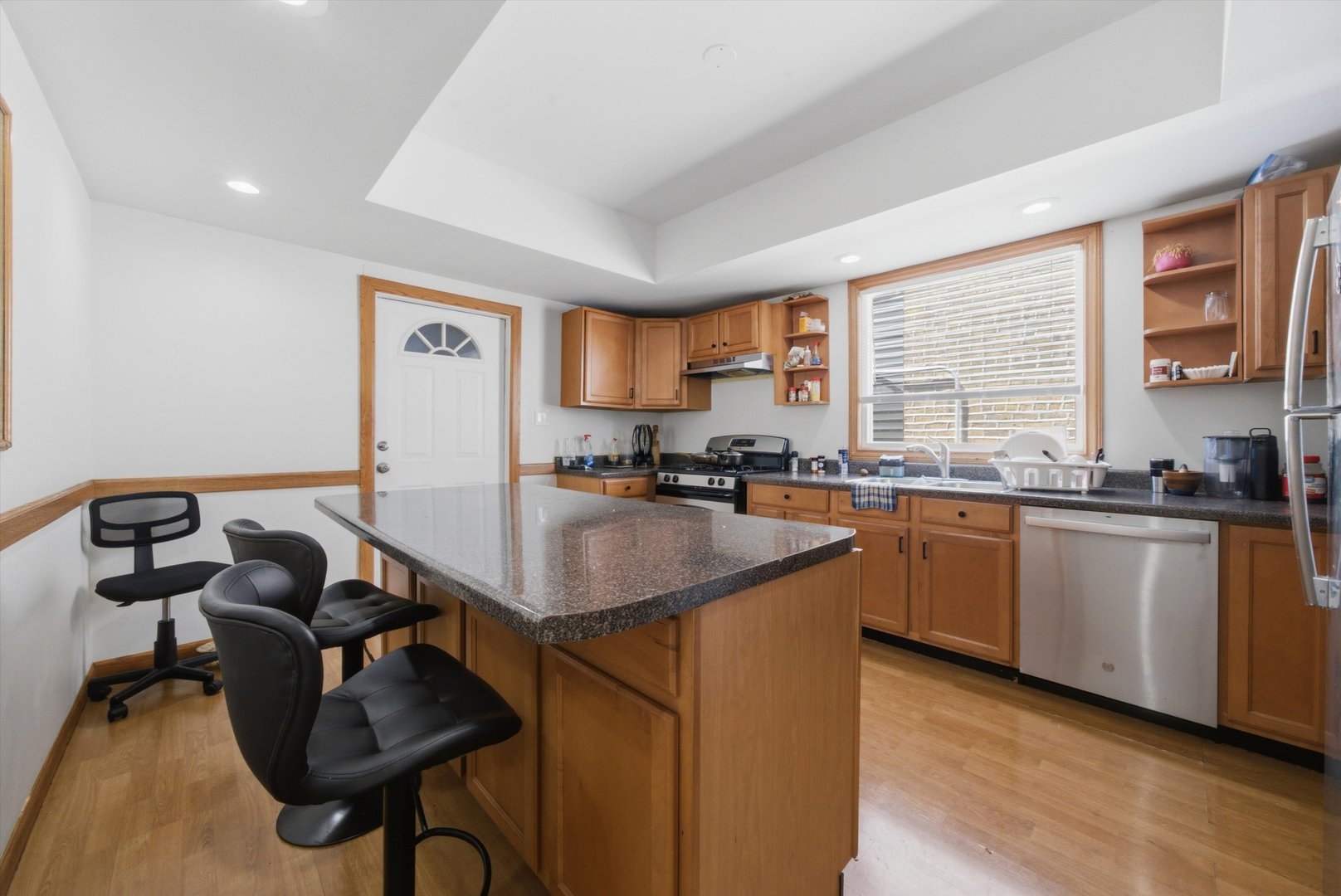5105 W Altgeld Street Property Photo 7