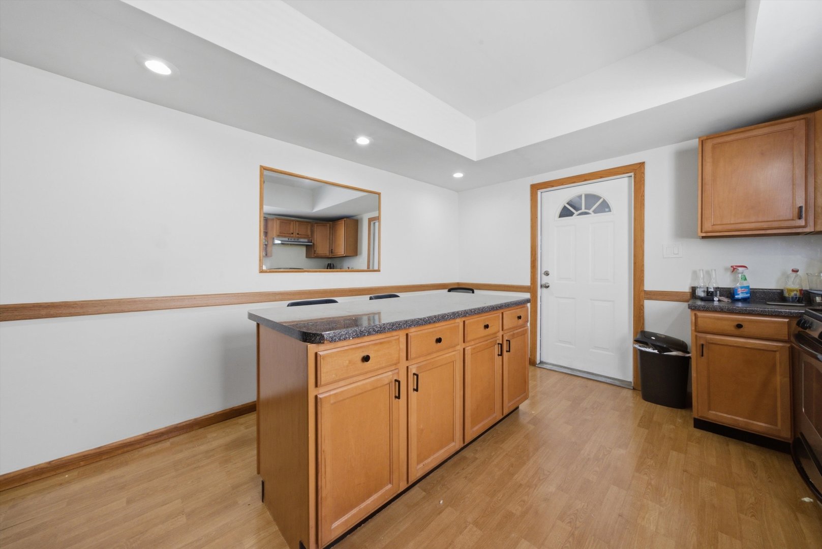 5105 W Altgeld Street Property Photo 8