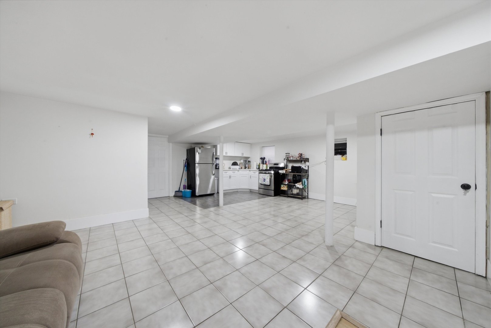 5105 W Altgeld Street Property Photo 14