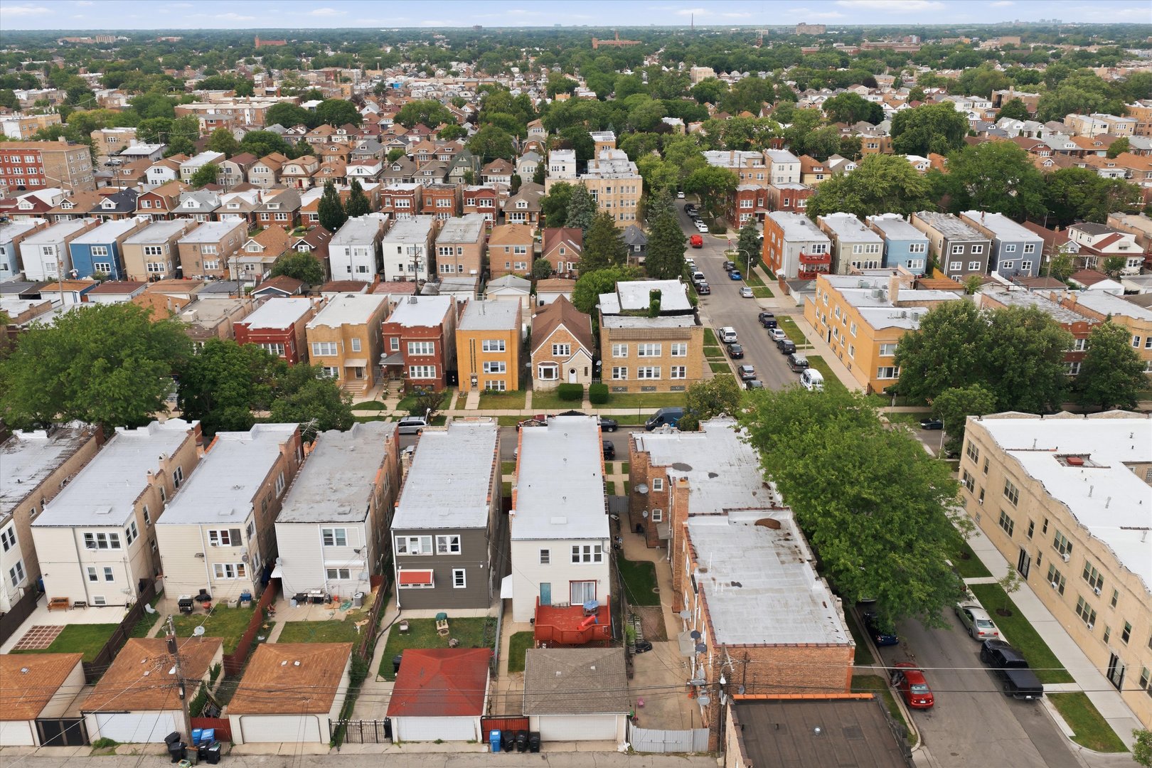 5105 W Altgeld Street Property Photo 18