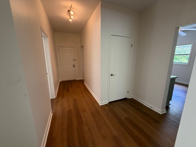 804 W Lakeside Place 201 Property Photo 2