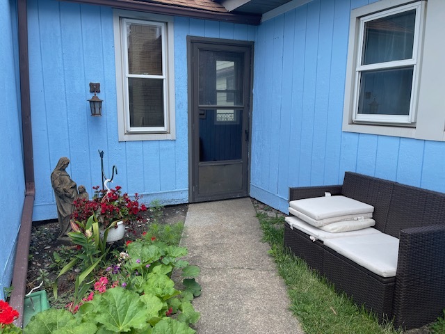 4930 S Luna Avenue Property Photo 11