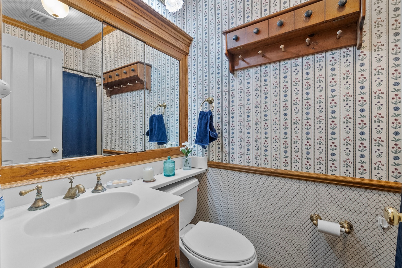 1084 Main Street Property Photo 7