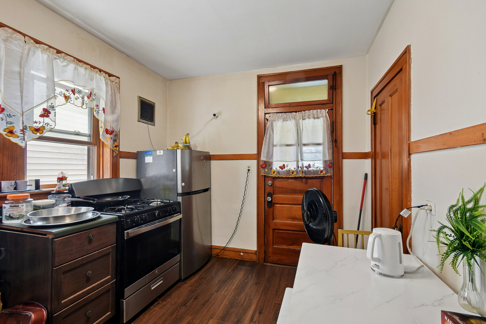 5922 N Melvina Avenue Property Photo 12
