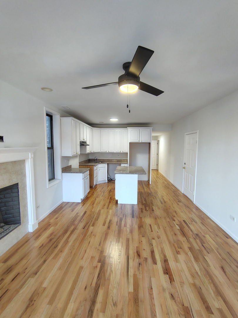 957 W 51st Street Property Photo 2