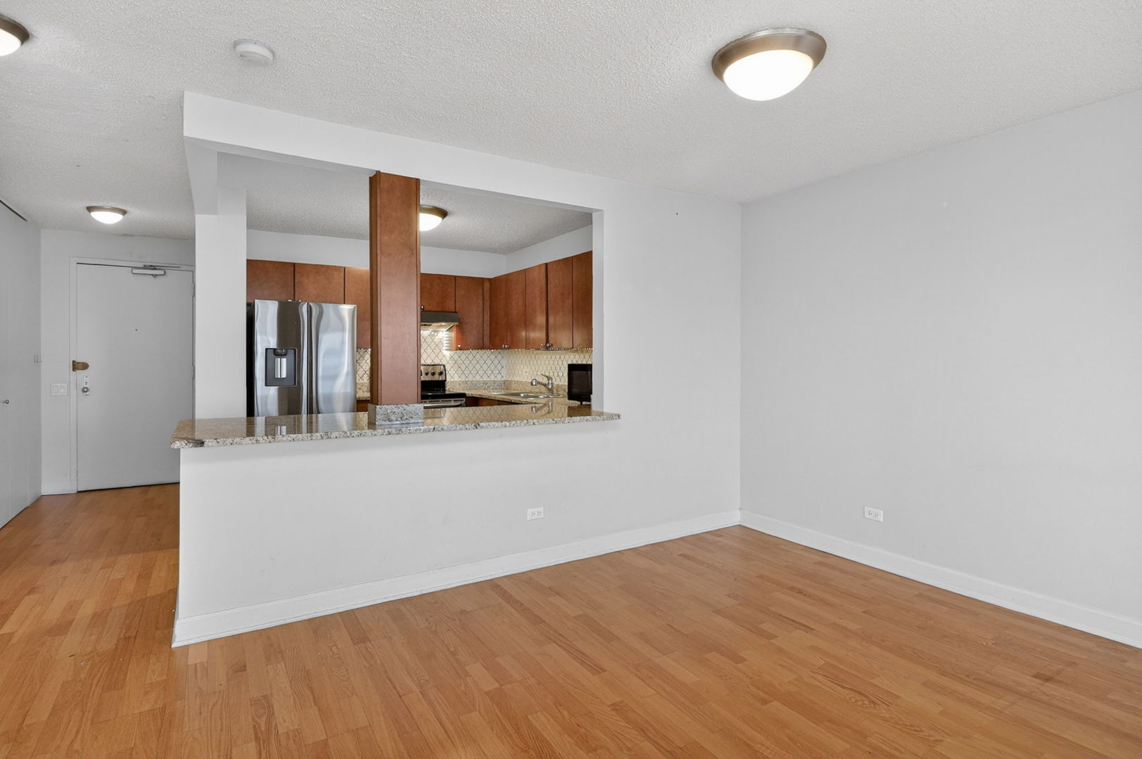 30 E Huron Street 4610 Property Photo 10