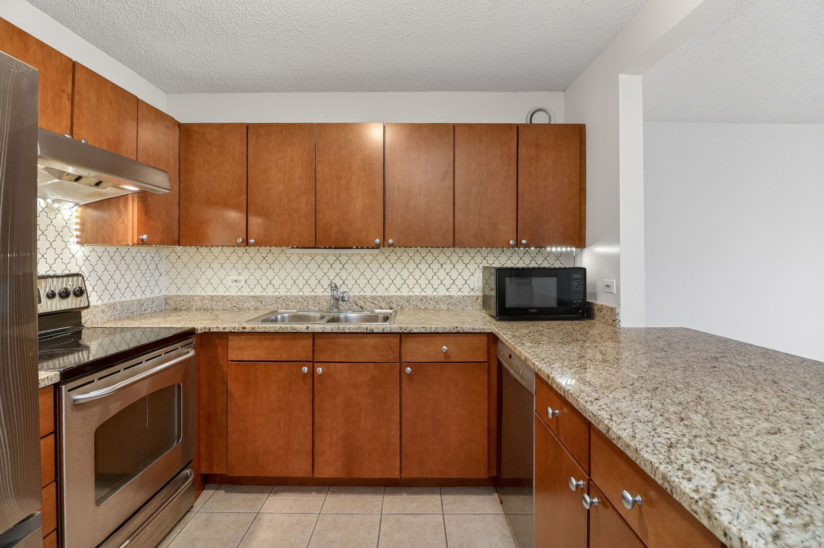 30 E Huron Street 4610 Property Photo 11