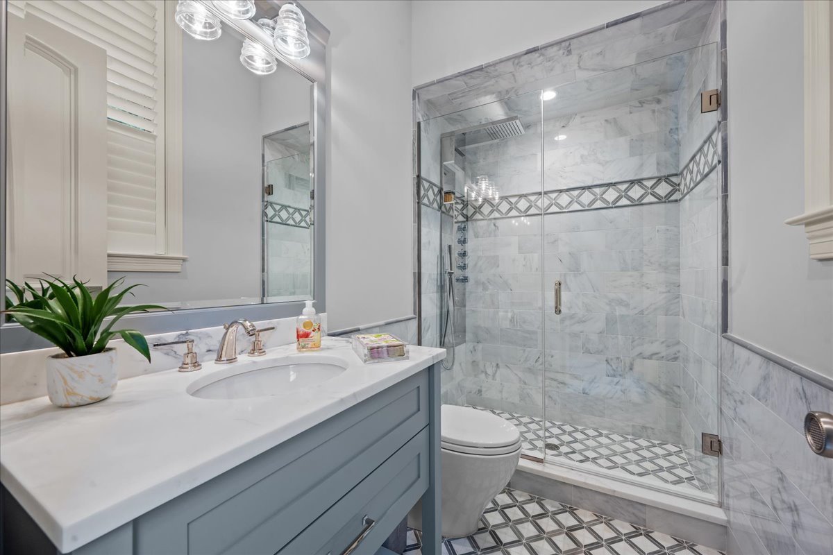 677 Sheridan Road Property Photo 38
