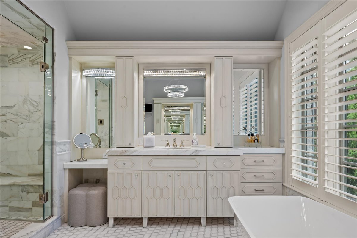 677 Sheridan Road Property Photo 47